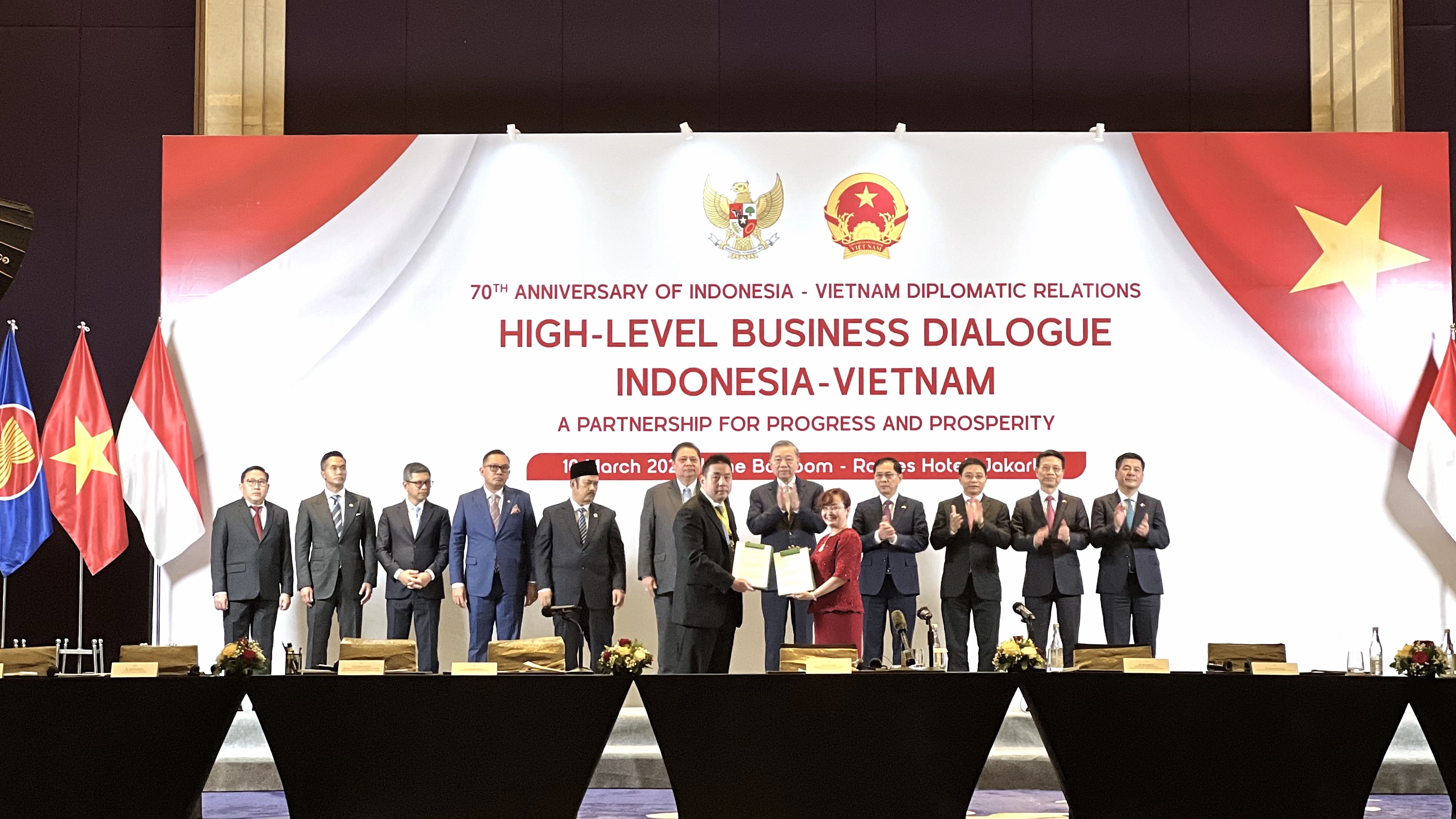 Vietnamese Party General Secretary – H.E. To Lam and Vietnam - Indonesia high-level delegation witness strategic partnership signing between TTC AgriS and Sungai Budi Group
